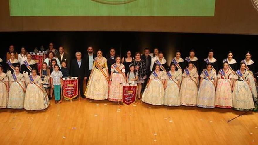 La foto de familia de la gala de la Solidaridad Fallera.