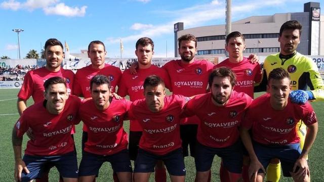 L'Olot arrenca un punt d'Ontinyent en un partit igualat
