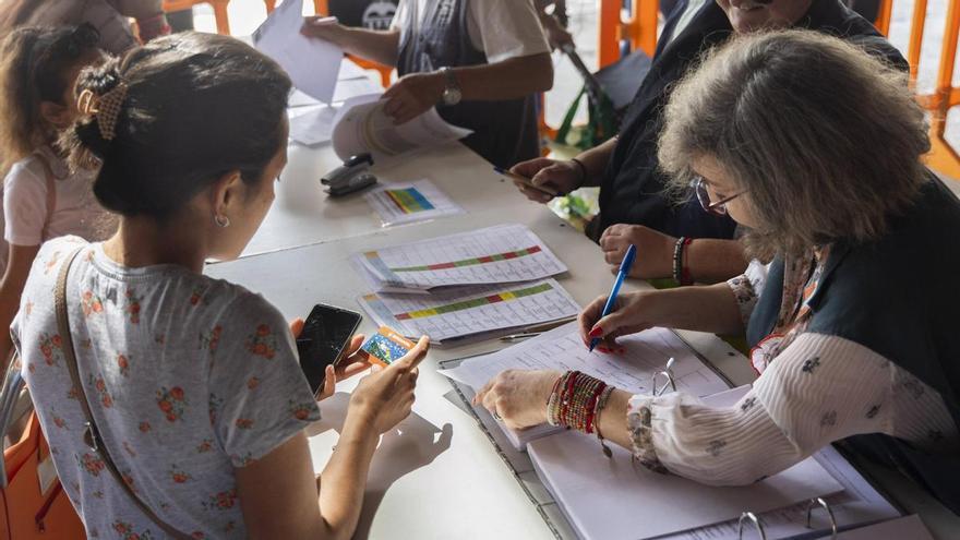 De jueza en Venezuela a pedir comida en Valencia: &quot;La tarjeta monedero significa poder comer carne y pescado&quot;