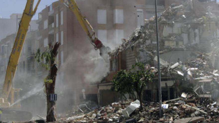 Muchas viviendas están siendo derribadas en Lorca.