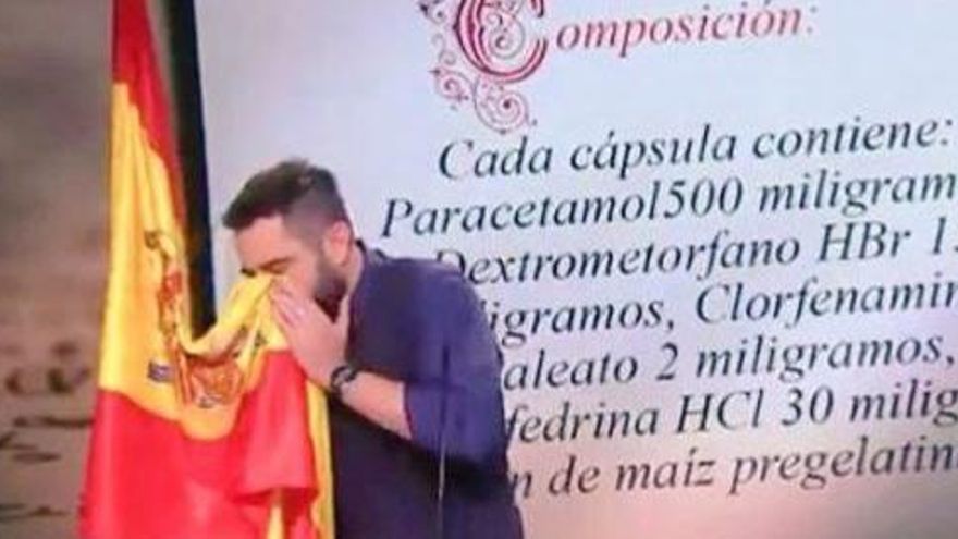 Dani Mateo es moca amb la bandera espanyola, encén les xarxes i perd un contracte publicitari