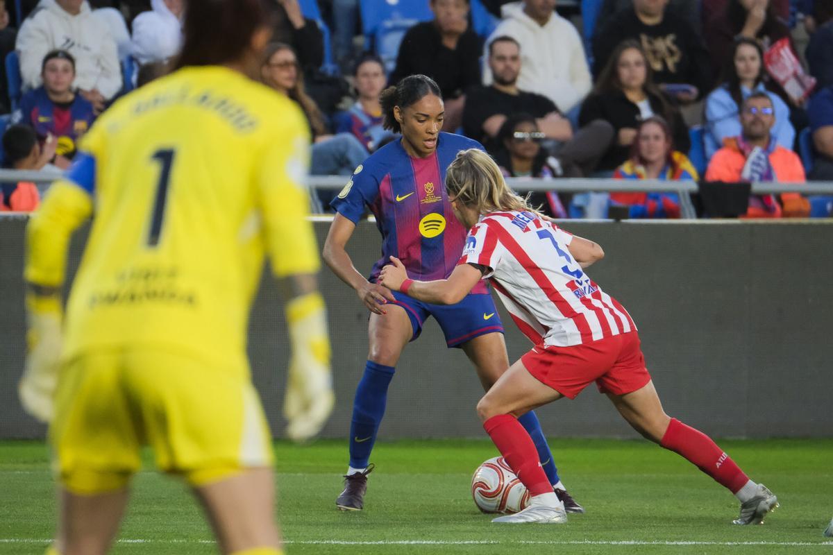 La Final de la Copa de la Reina entre el FC Barcelona y Atlético de Madrid, en el estadio de Gran Canaria