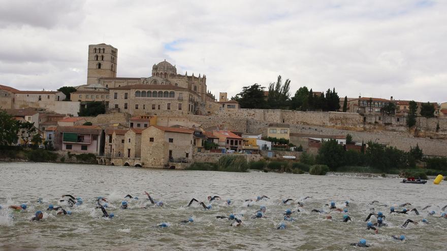 La capital del Duero acoge los Campeonatos de España y el &quot;Ciudad de Zamora&quot; de Triatlón