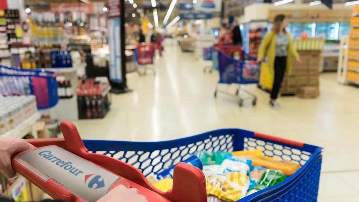 Carrefour avisa: cambia su horario y cierra algunas tiendas.