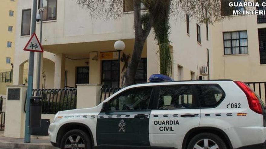 Cuartel de la Guardia Civil de Calp, donde estuvo detenido el agresor.