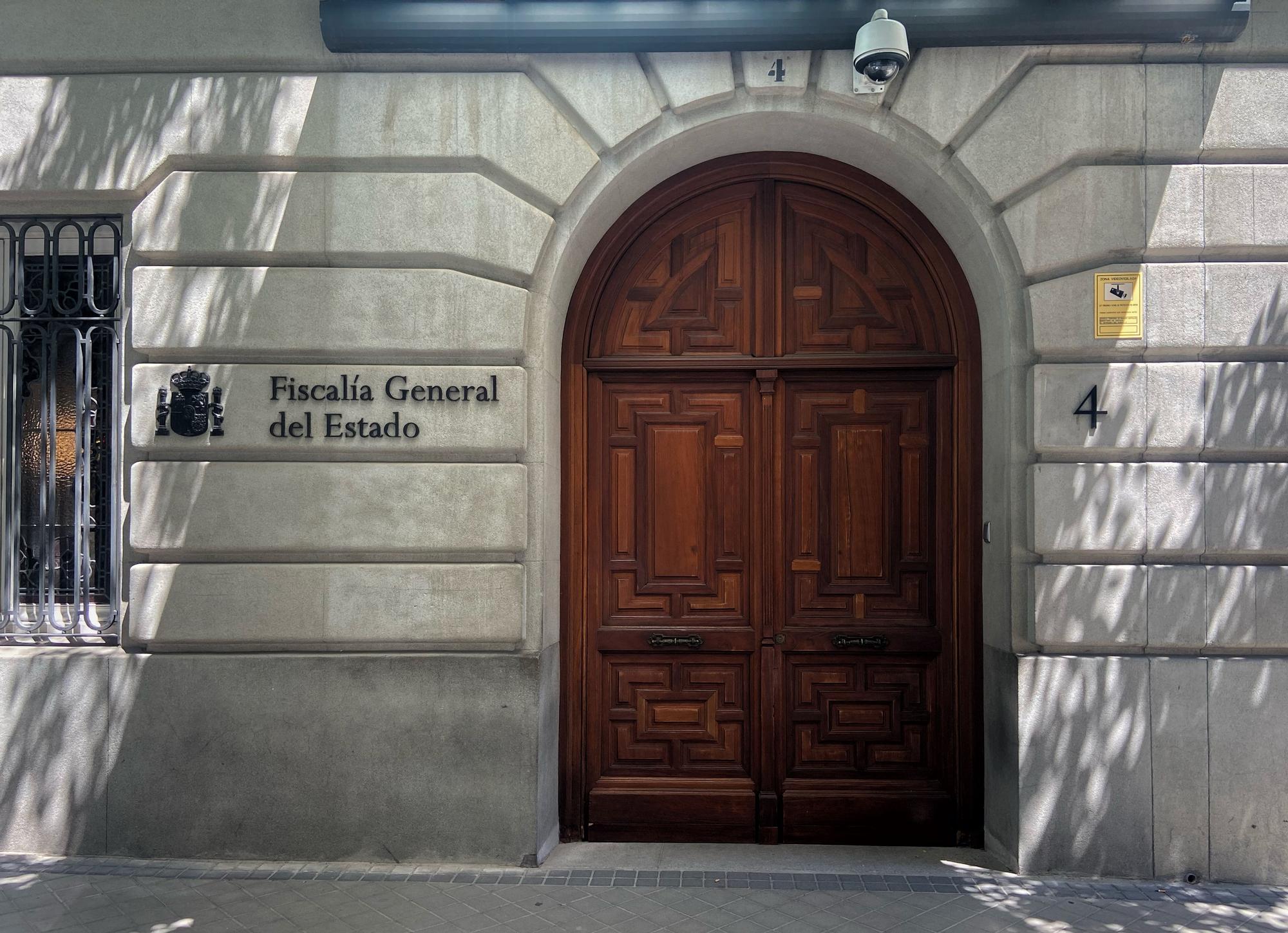 Entrada a la sede de la Fiscalía General del Estado, Madrid.