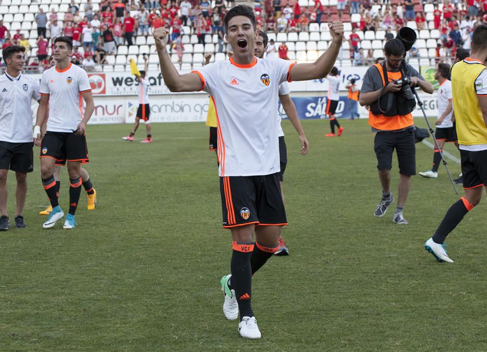 Real Murcia - Valencia Mestalla, en imágenes