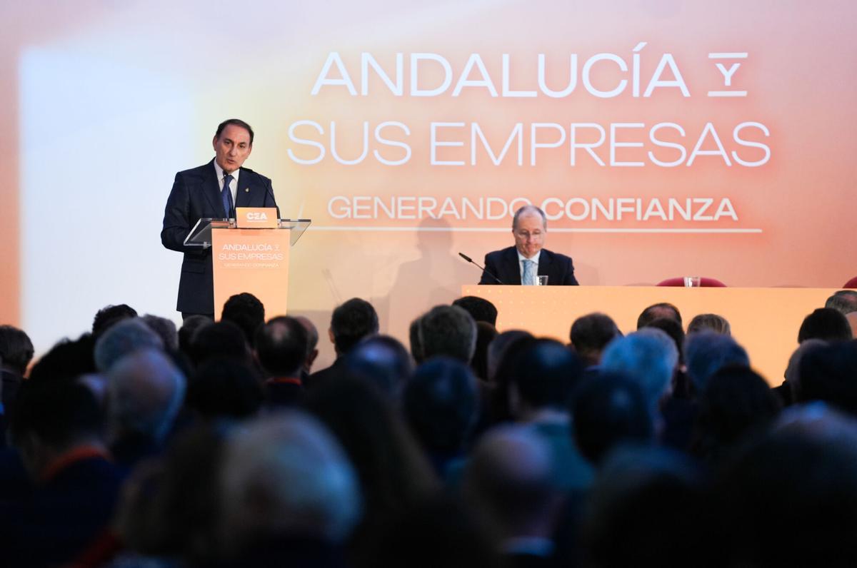 El recién reelegido presidente de la CEA, Javier González de Lara.