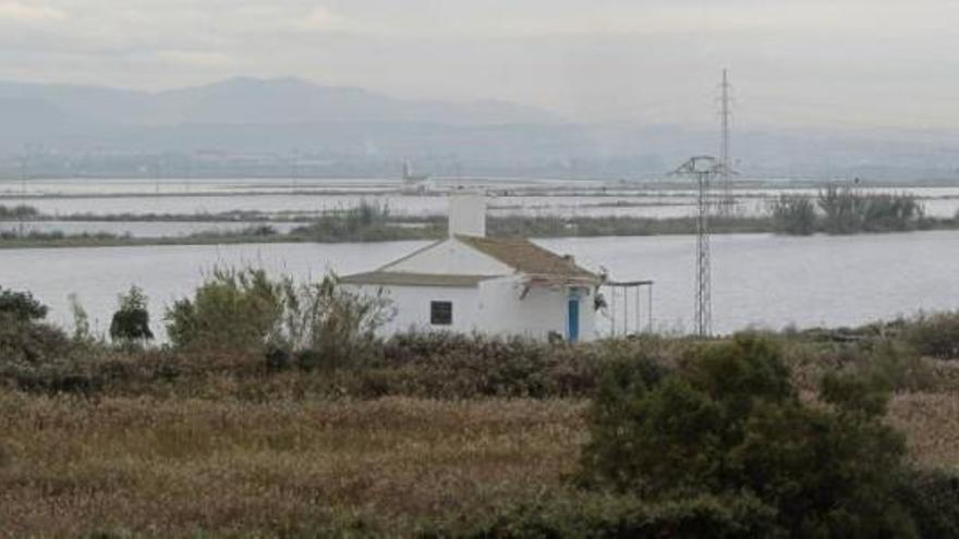 Panorámica del lago de la Albufera declarado Parque Natural en 1986.