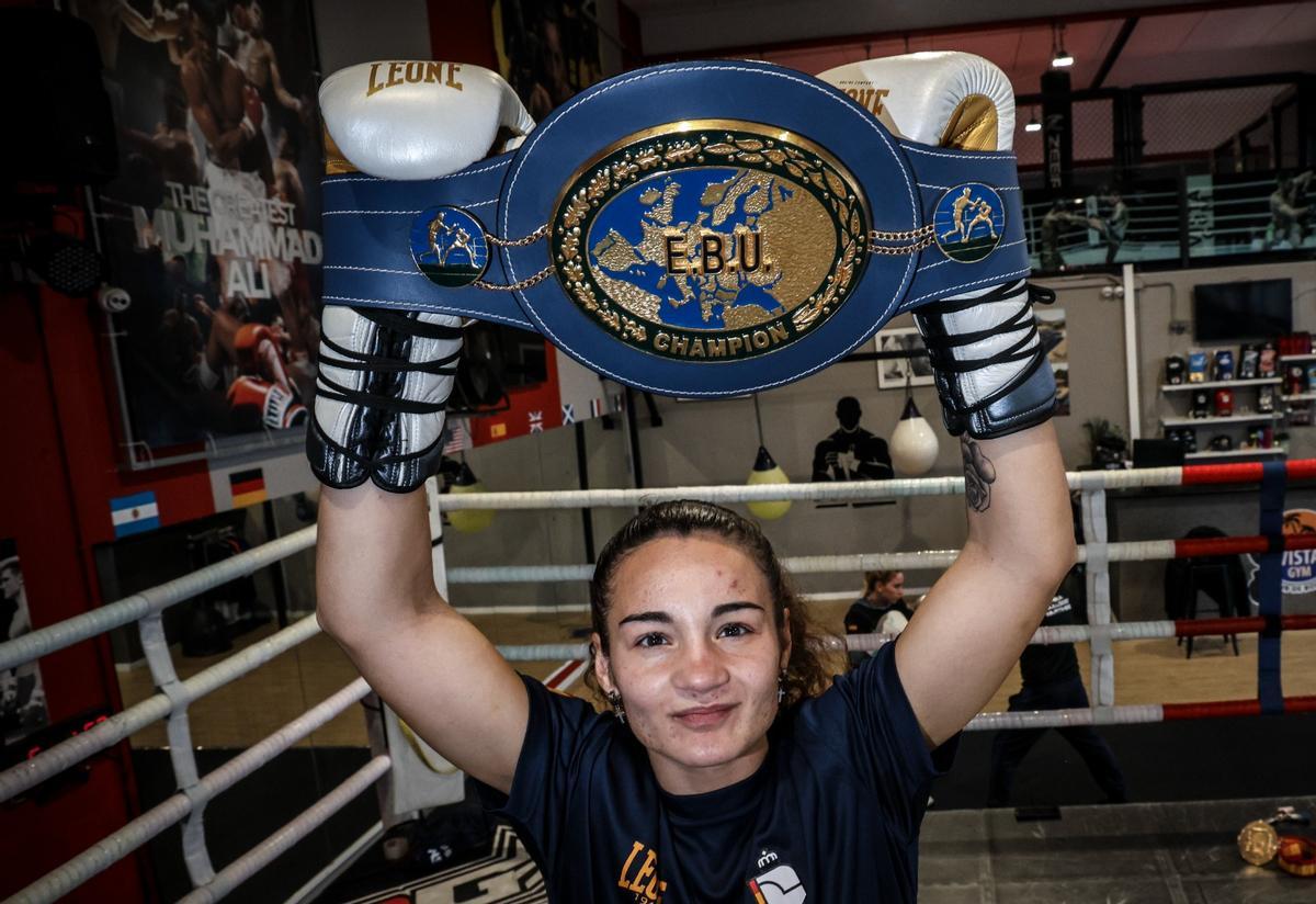 Sheila Martínez, la alicantina, campeona de Europa de boxeo de peso pluma