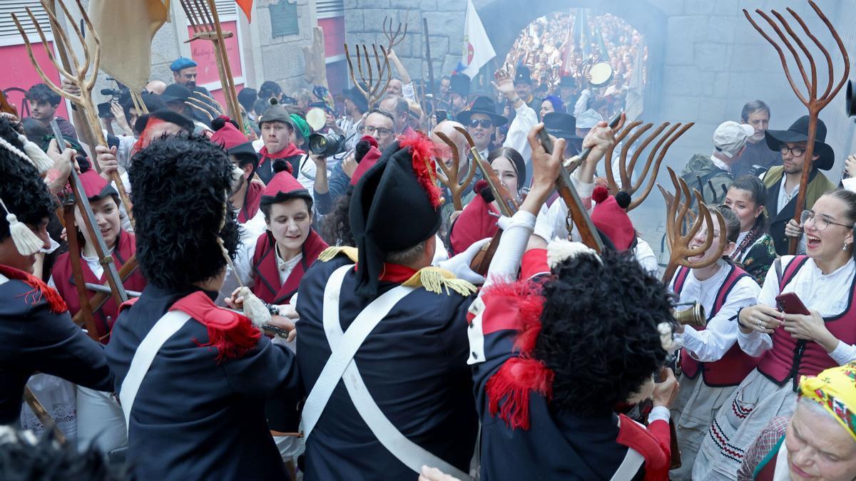 El pueblo vigués fue clave para expulsar de la ciudad a las tropas napoleónicas y así se representó en el Casco Vello