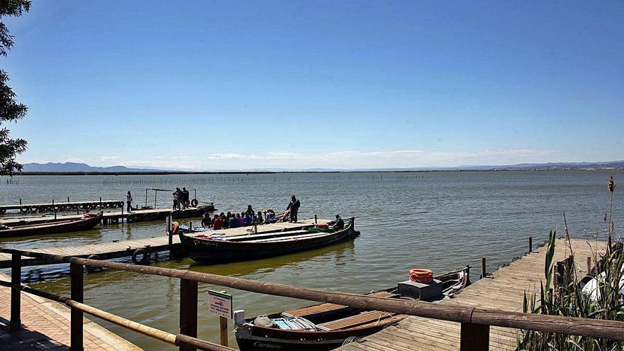 Un estudio vincula la &quot;alta turbidez&quot; de la Albufera con el cierre de las compuertas