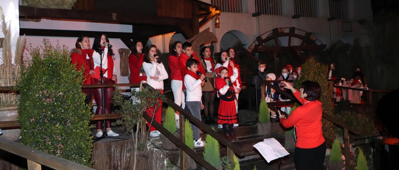 La Escuela de Música y Danza de Lucena, durante una actuación.