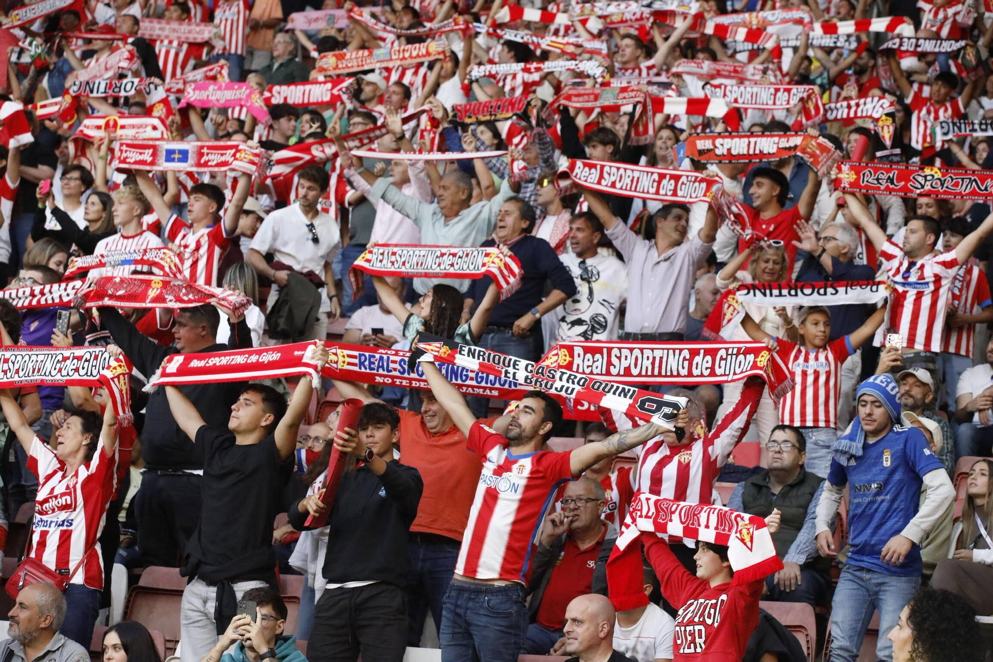 Derbi asturiano: las imágenes del partido entre el Sporting y el Oviedo en El Molinón