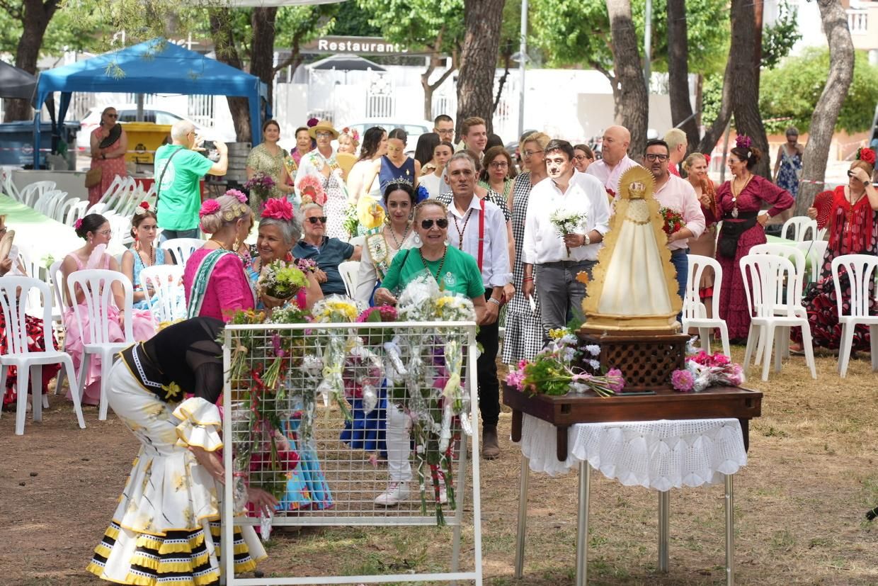 Vila-real exhibe devoción por la Virgen del Rocío en El Termet