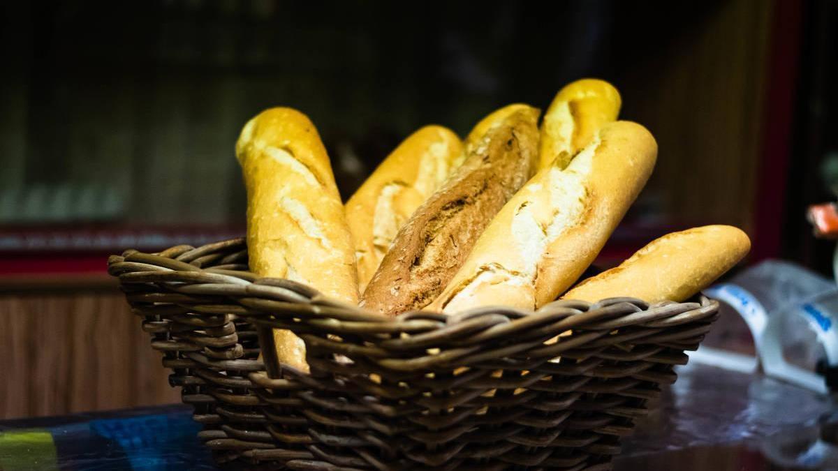 Horno de San Blas: El pan recién hecho, del horno a casa