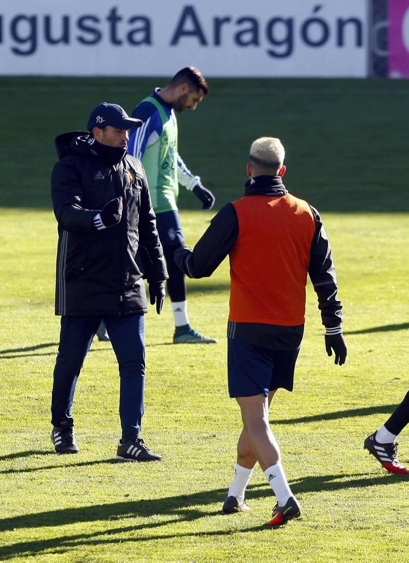 Entrenamiento puerta abierta en La Romareda