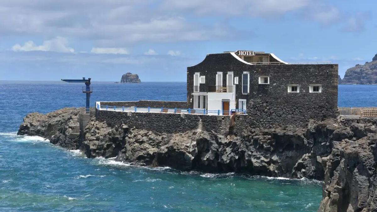Vista del Hotel Punta Grande, en la costa del municipio herreño de La Frontera.