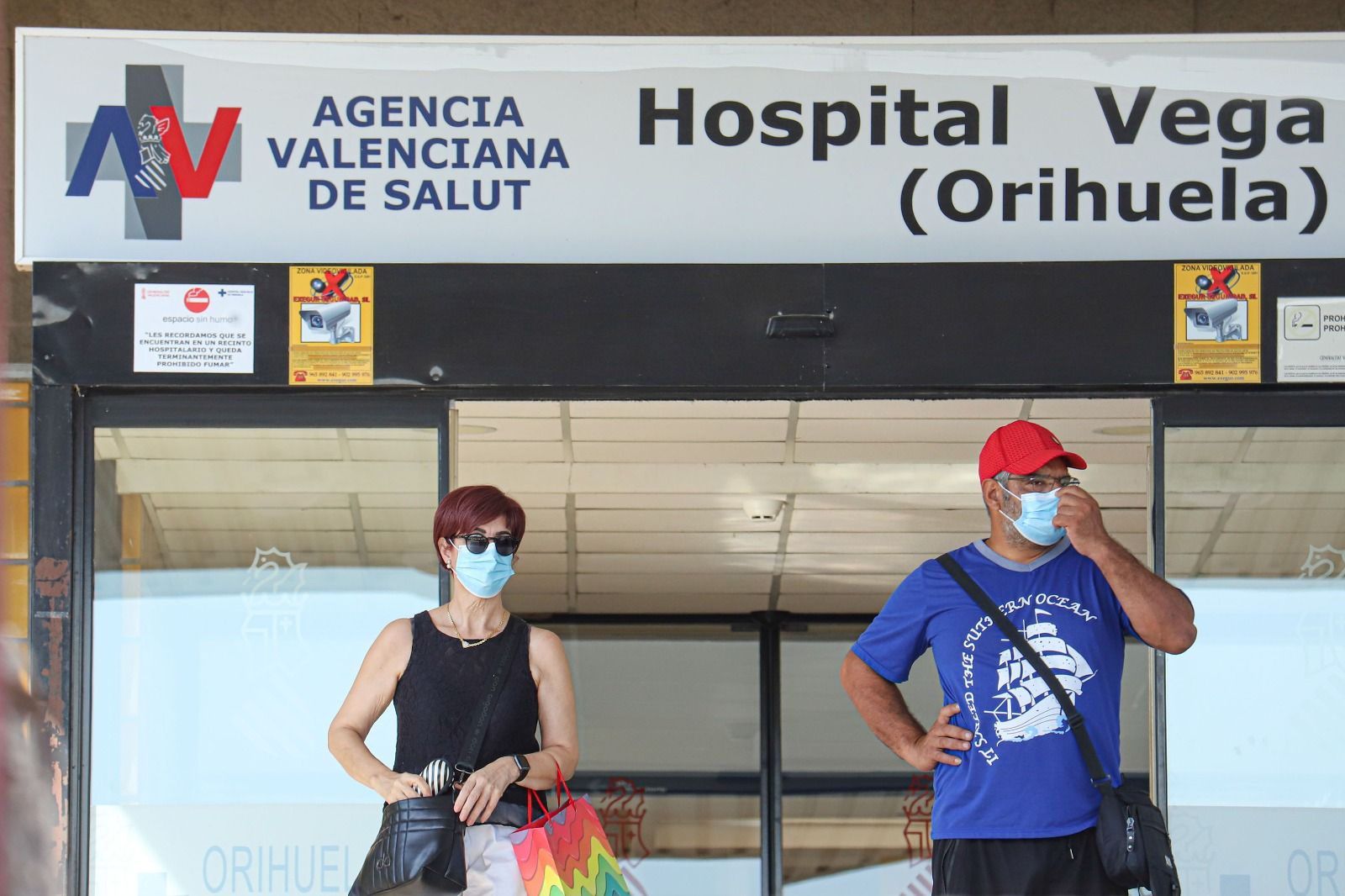 El repunte de covid vuelve a instalar la mascarilla obligatoria en el Hospital Vega Baja