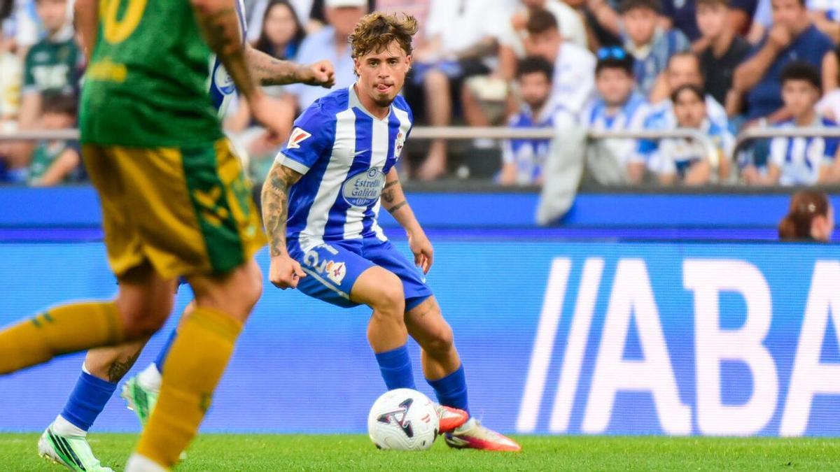 Mario Soriano, su contrato con el Deportivo y el salto a Primera: "Siempre hemos estado metidos en el partido"