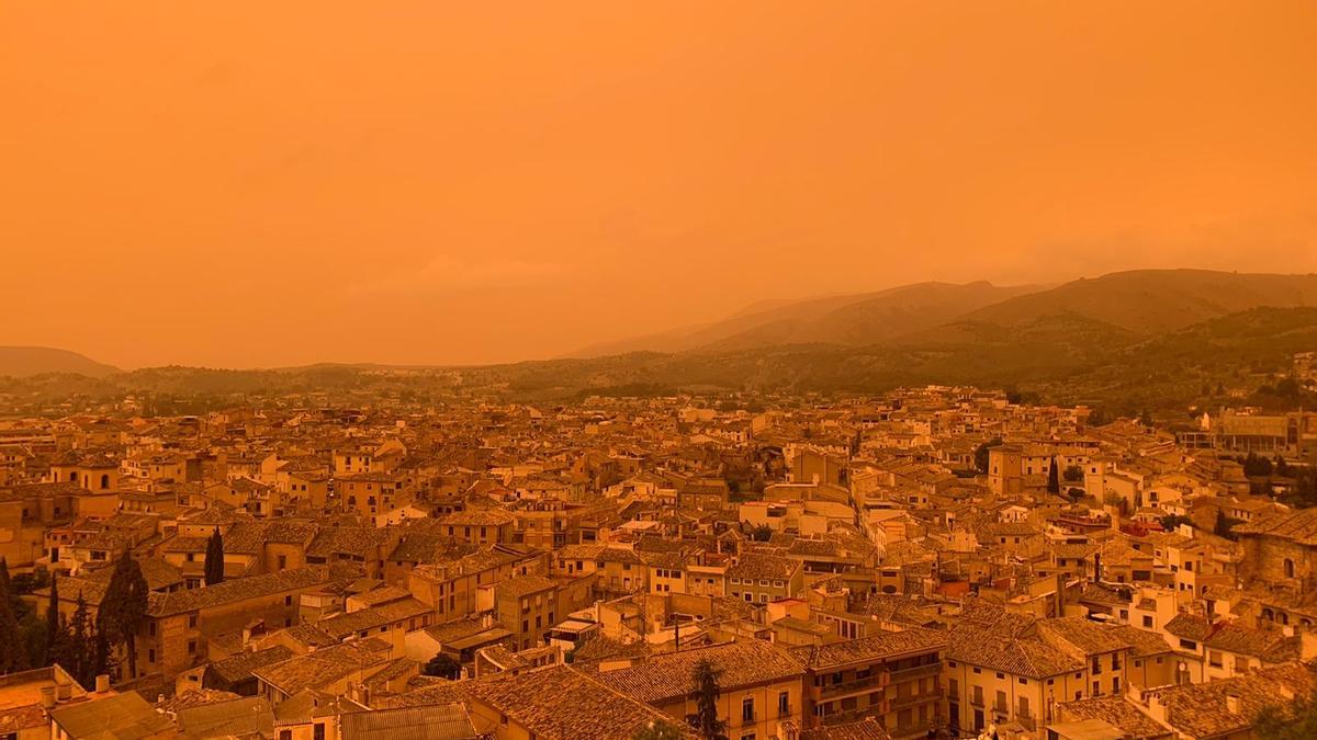 Caravaca de la Cruz se tiñe también de naranja