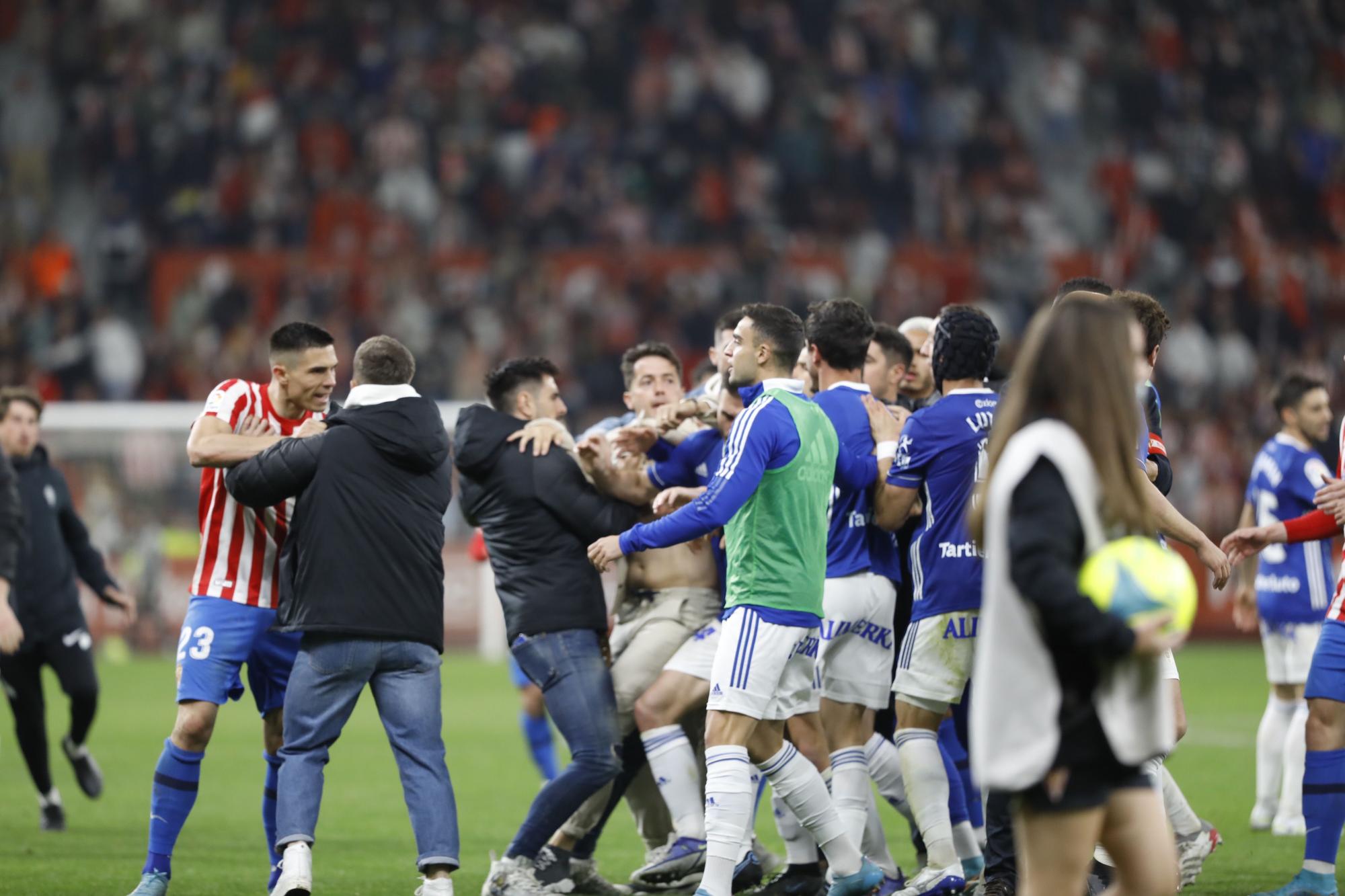 EN IMÁGENES: Así fue el derbi asturiano en El Molinón