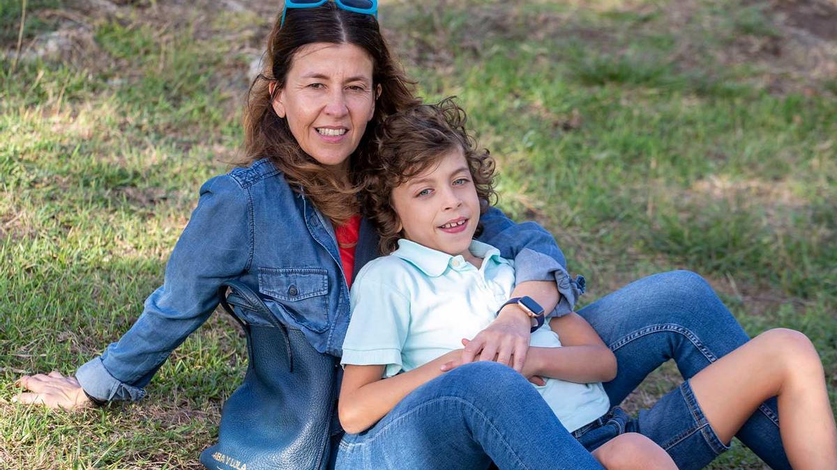 Flor Borrás, madre de Iñaki, de 10 años, al que detectaron la enfermedad cuando tenía 6