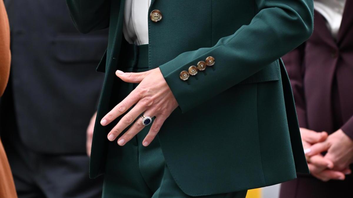 El zafiro maldito del anillo de compromiso de Kate Middleton que llevó Lady Di