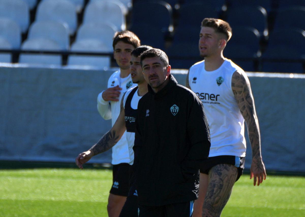 Pablo Hernández, en el entrenamiento previo en el SkyFi Castalia antes del Castellón-Almería.
