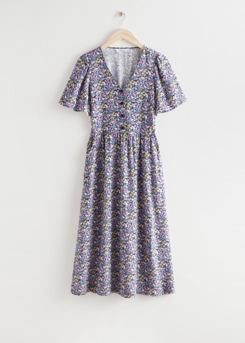 Maxivestido con estampado de flores, de &amp; Other Stories (79 euros)