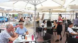 Alicante superará las 28.000 contrataciones este verano por el impulso del turismo