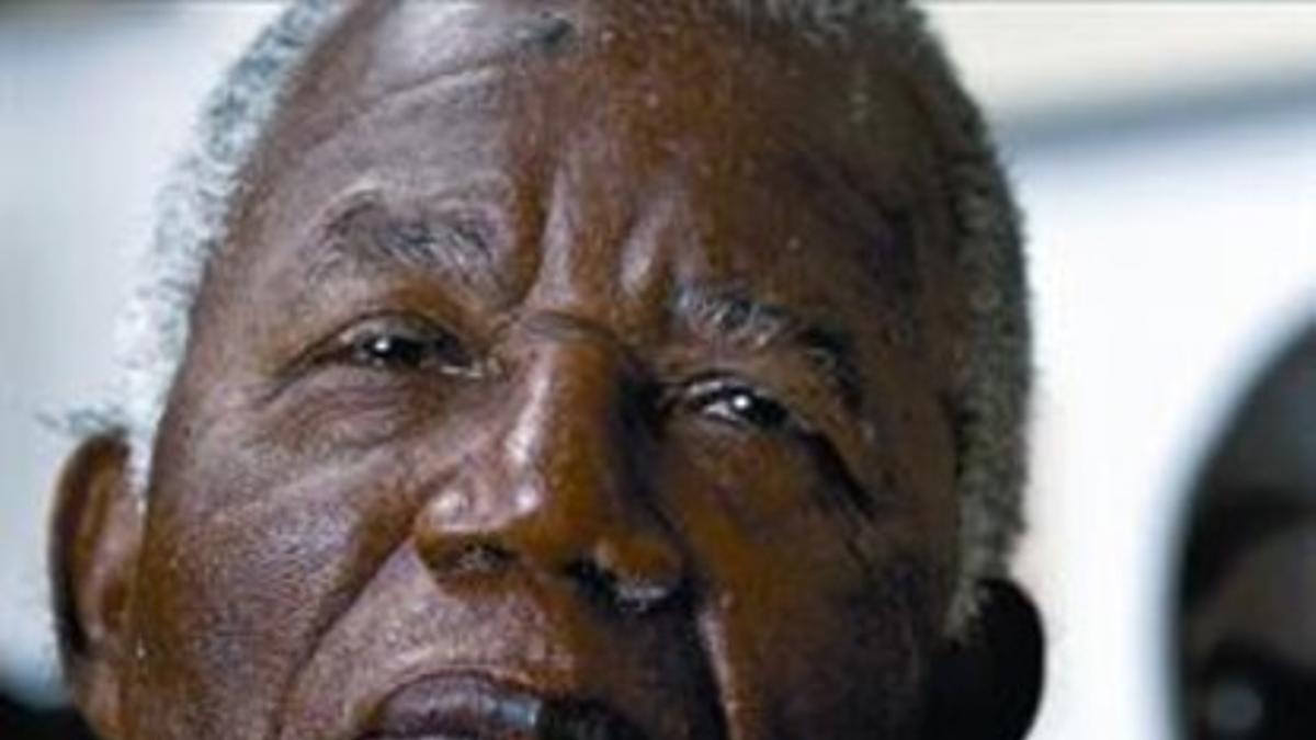 Chinua Achebe, en su domicilio de Annandale-on-Hudson, en el 2008.