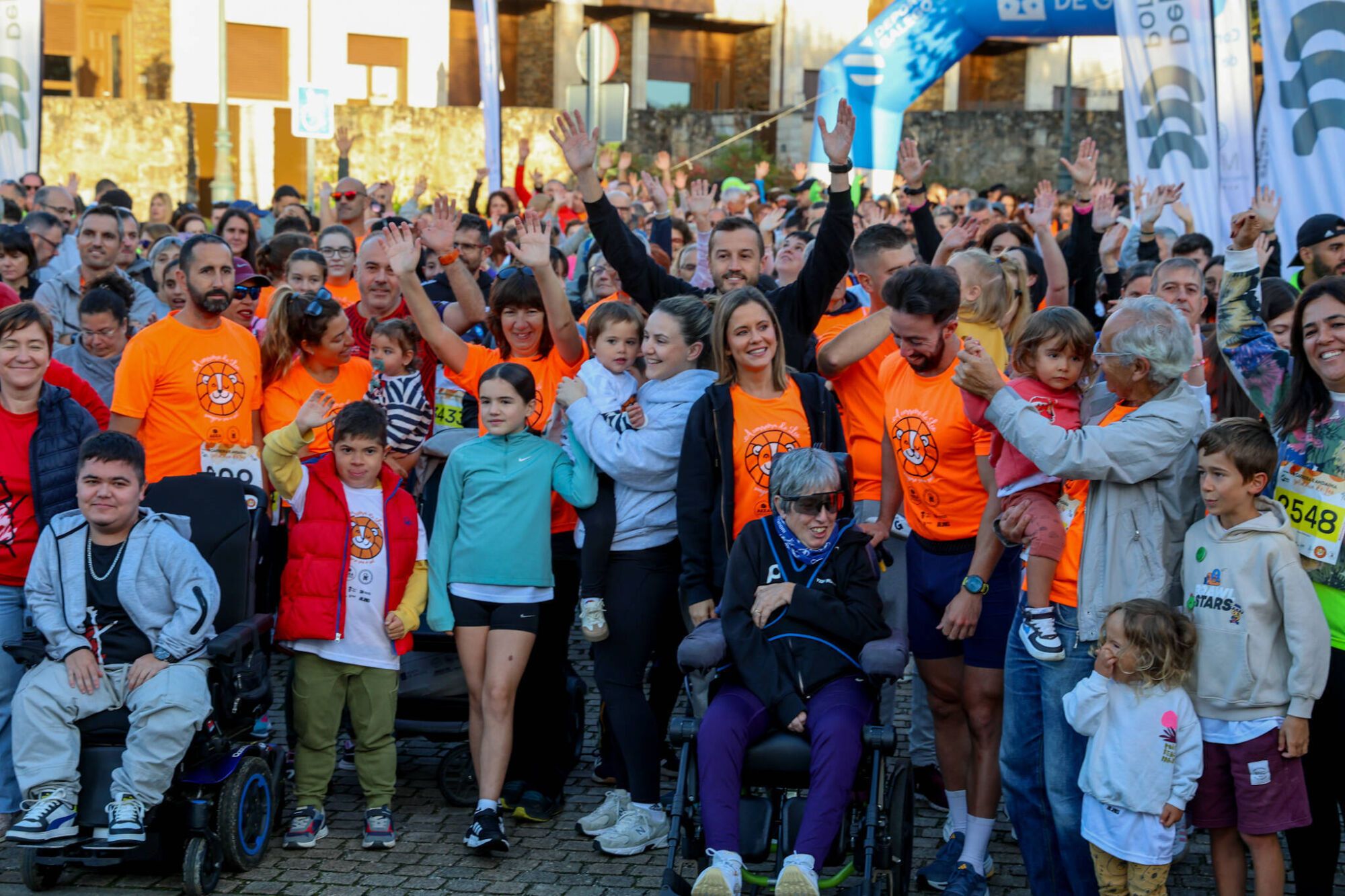 Andaina y carrera solidaria por niños como Leo Diz