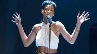 Rihanna dona 1,32  millones de euros a un hospital de Barbados