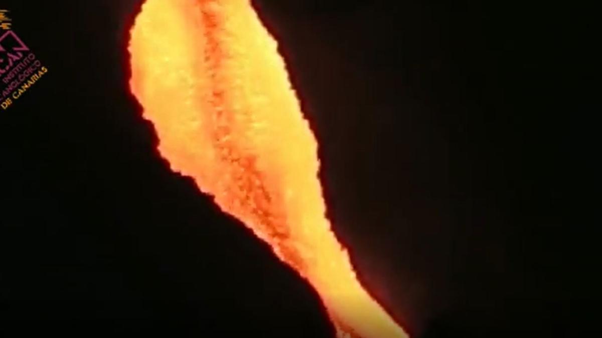 La lava del volcán de La Playa fluye a gran velocidad