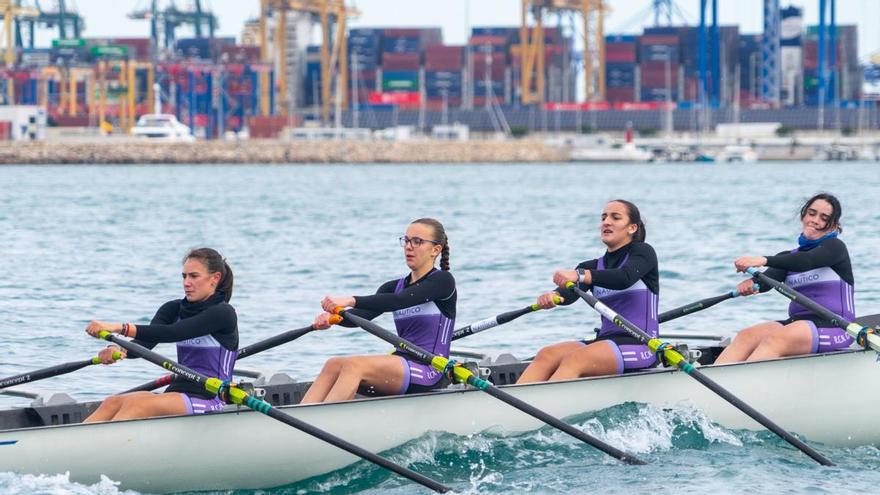 El RCN Gandia sube tres veces al podio en la regata autonómica de remo de mar