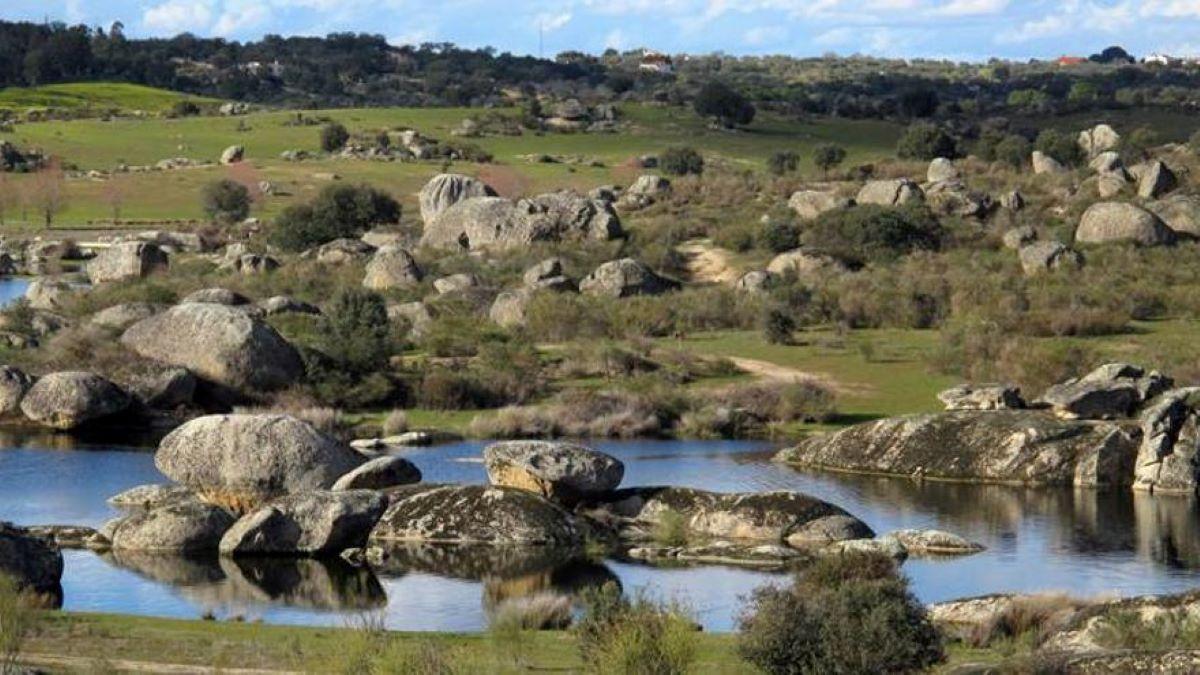 Monumento natural Los Barruecos.