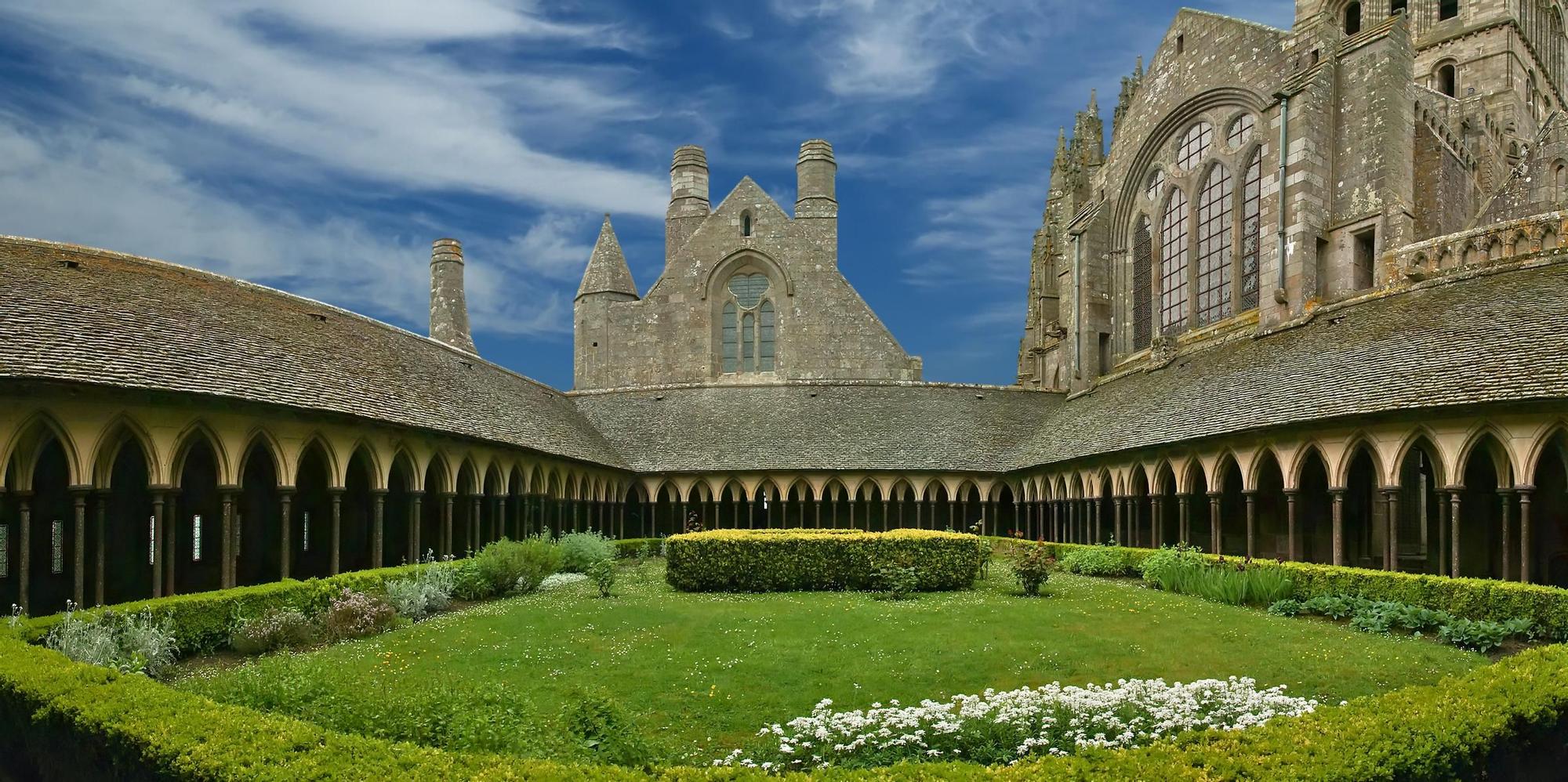 Jardín interno del castillo
