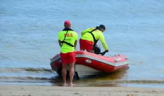 El PP alerta de que la zódiac de socorrismo de la ría de Aldán no está operativa
