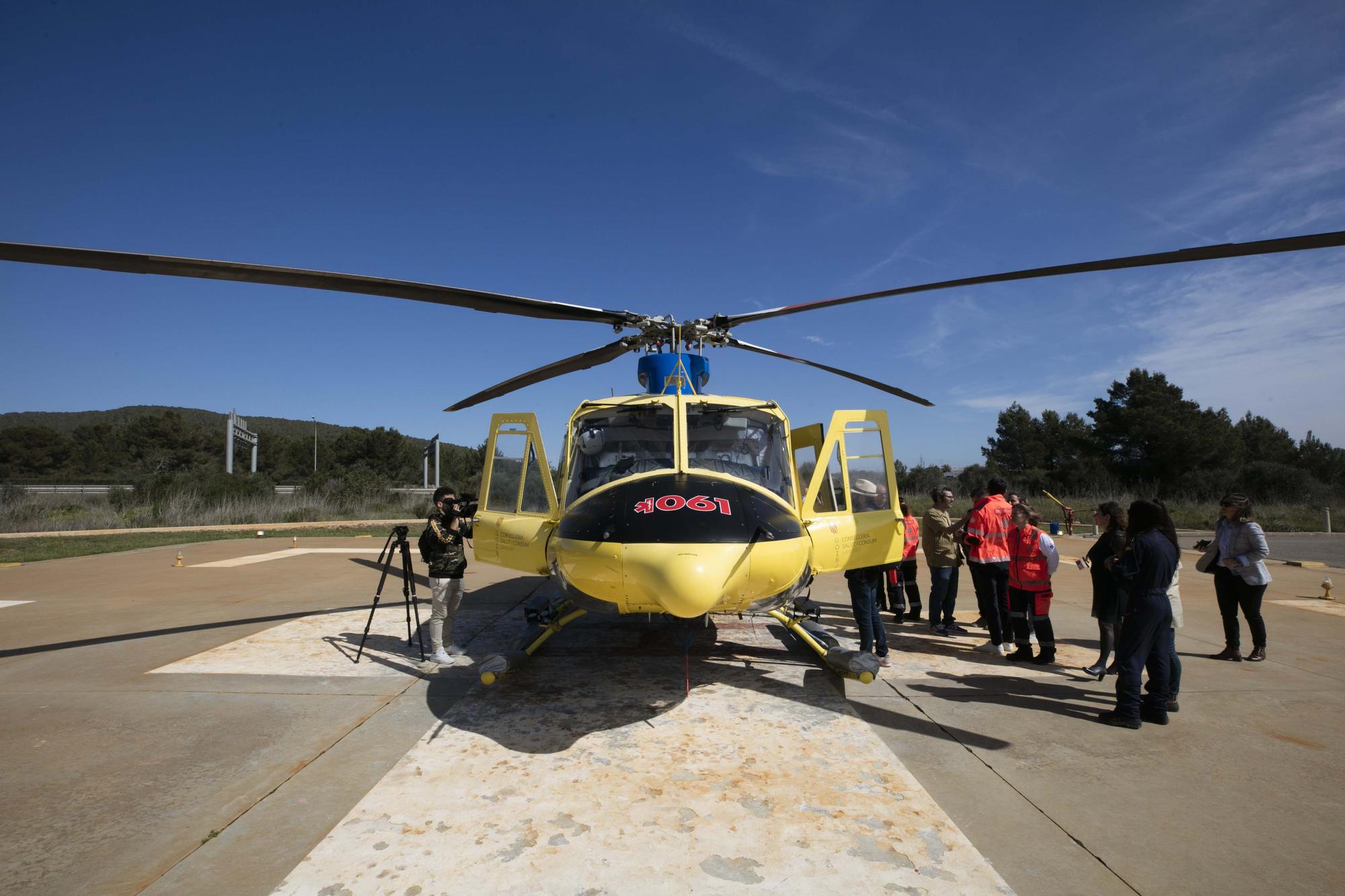 Todas las imágenes del nuevo helicóptero del 061