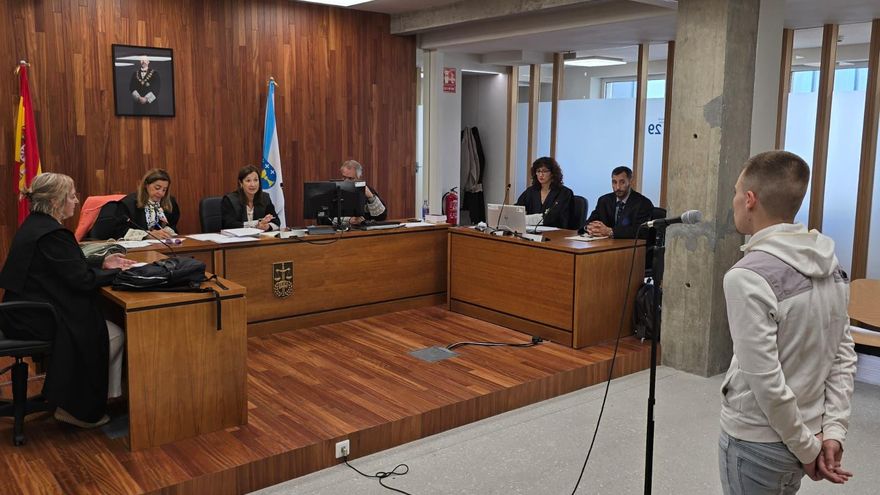 Condenado a casi cuatro años de cárcel el joven que apuñaló a otro en el Entroido de verano de Redondela