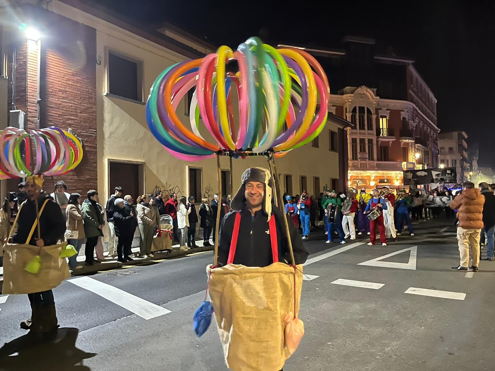 Gran noche de Carnaval en Ribadesella: todas las imágenes del desfile