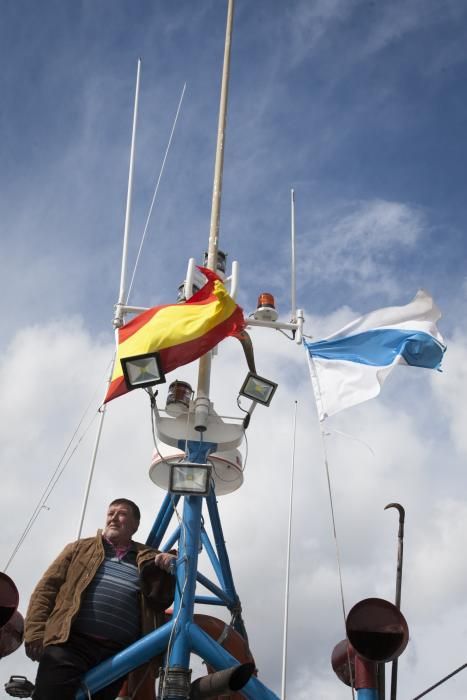 Patrón coruñés expedientado por la bandera gallega