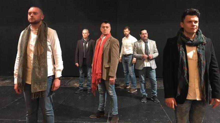 Los miembros de Teatro Epidauro.