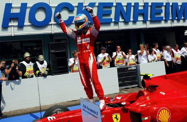 Alonso gana en Hockenheim y doblete para Ferrari