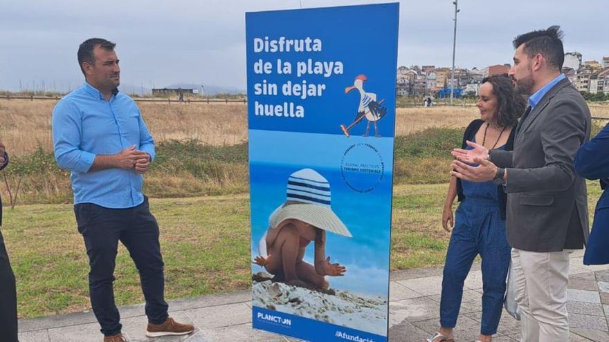 Acto de presentación de la campaña en el paseo de Baltar, Portonovo. | FdV