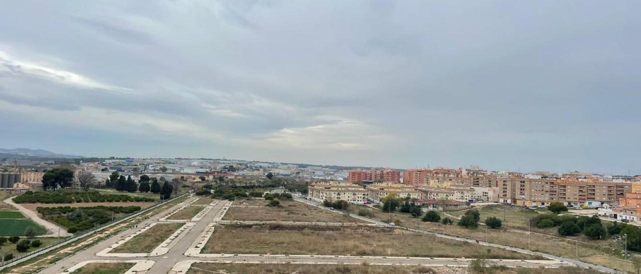 Vista aérea de la zona de los Molinos que quedó inacabada y en la que ahora se actuará. | A.P.