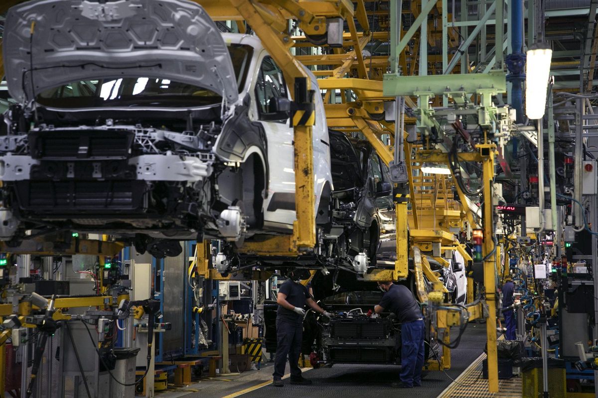 Fabricación de vehículos en Ford Almussafes.