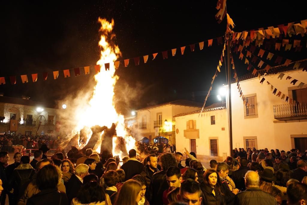 Dos Torres se ilumina con La Candelaria