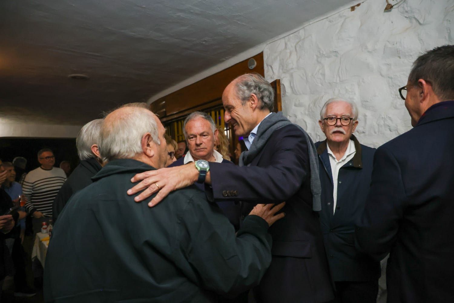 El exalcalde Lorenzo Agustí organiza una cena en su casa con Camps como protagonista
